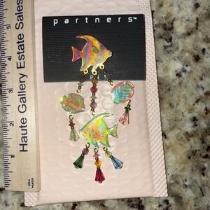 Vintage Pin Brooch Flying‎ Fish   Pin Beautiful Green Yellow  Jewels  5225 KCFA